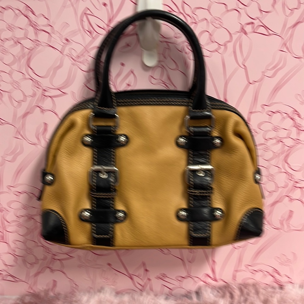 Danier Leather satchel ❤️